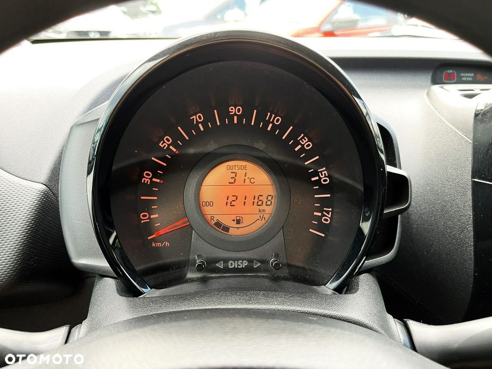 Toyota Aygo x-play club - 13