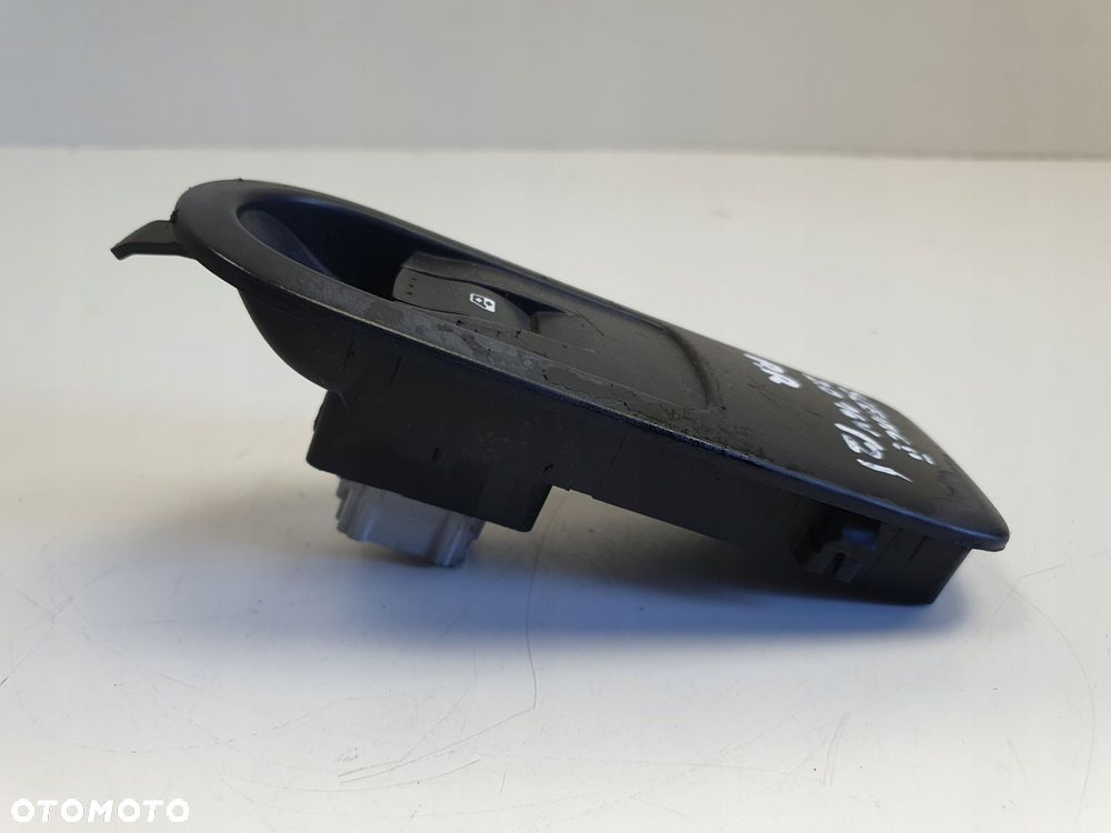 Renault Scenic II lift PRAWY PRZÓD PRZEŁĄCZNIK SZYB panel przód 156013740 - 2