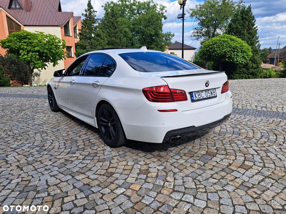 BMW Seria 5 528i xDrive - 8