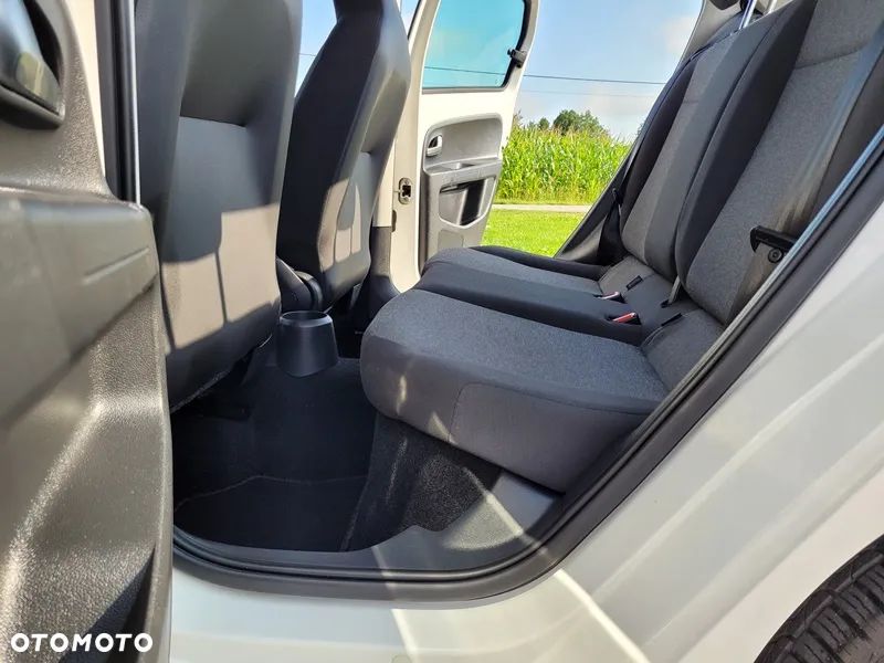 Volkswagen up! - 29