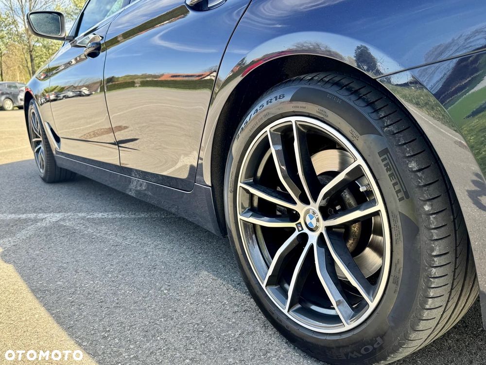 BMW Seria 5 520d Sport Line sport - 14