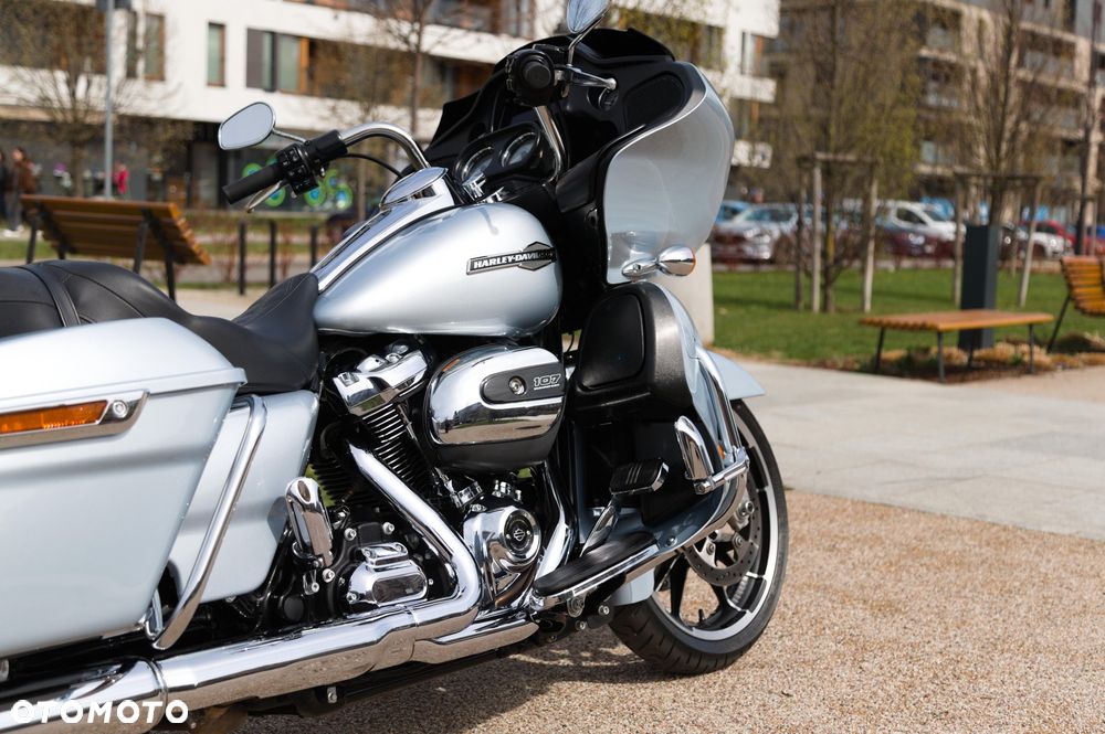 Harley-Davidson Touring Road Glide - 12