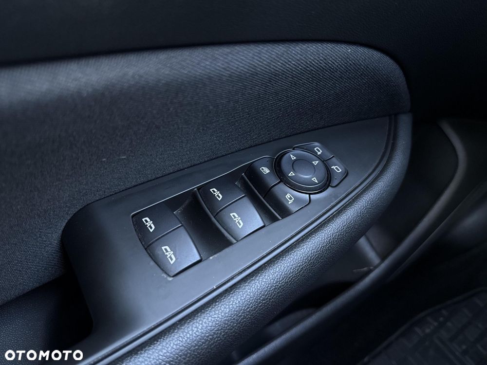 Opel Insignia 2.0 CDTI Enjoy S&S - 11