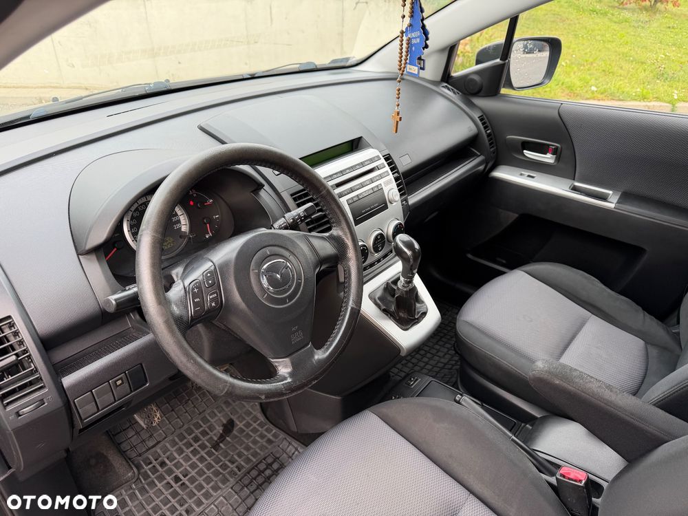 Mazda 5 - 6