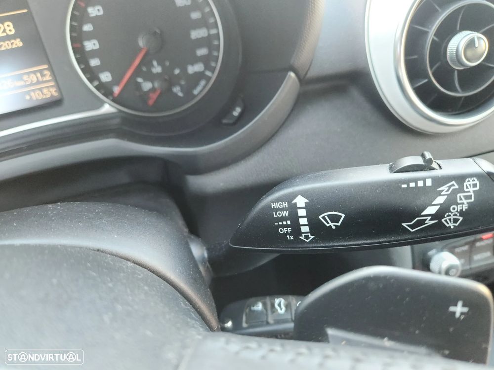 Audi A1 1.6 TDI S-line S-Tronic - 8