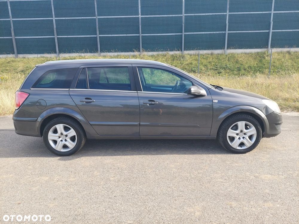 Opel Astra 1.6 Sports Tourer Style - 4