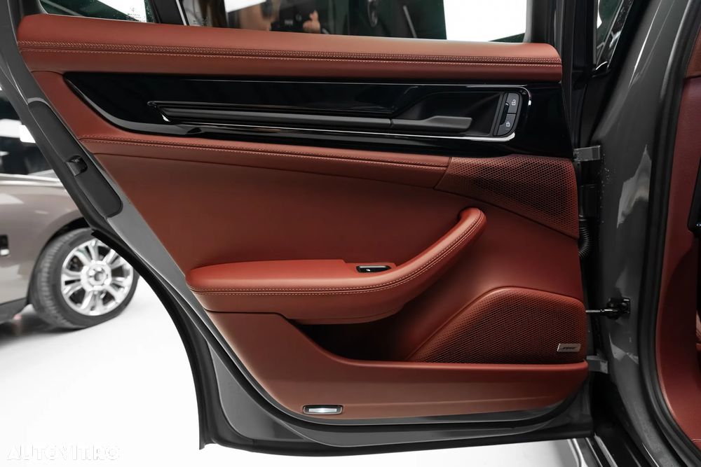 Porsche Panamera 4 - 26