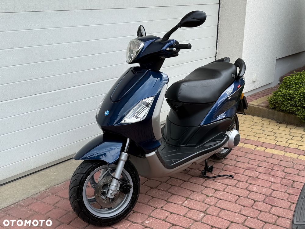 Piaggio FLY - 1