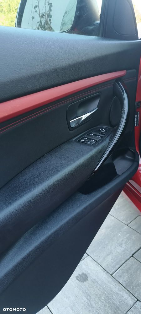 BMW Seria 3 318d Sport Line - 8