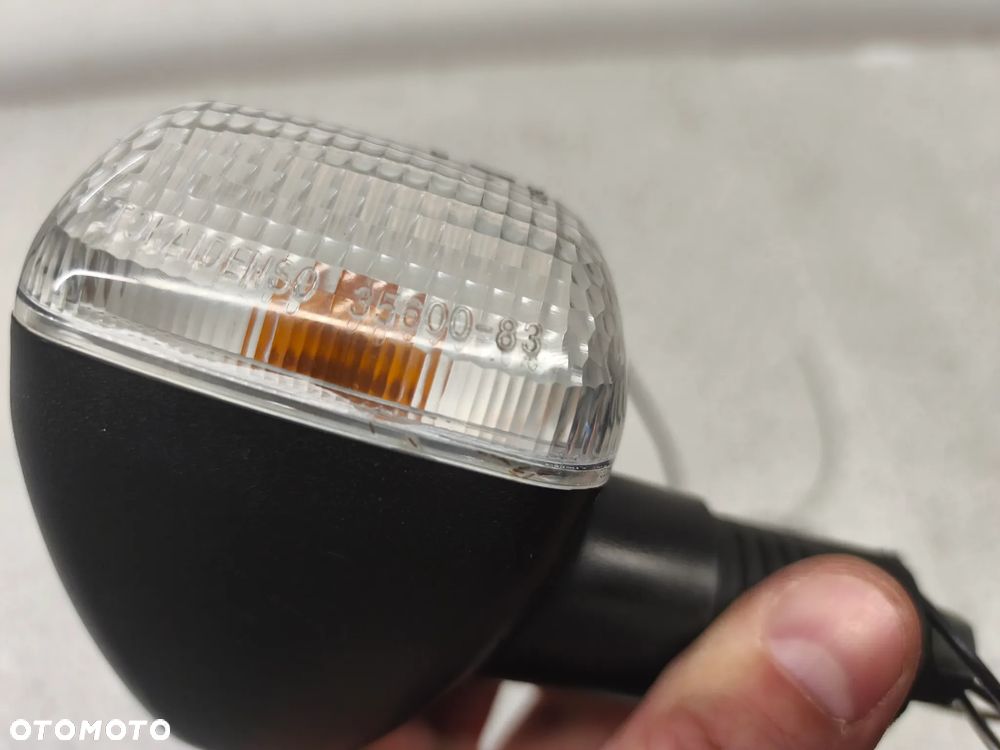 Kierunkowskaz prawy tył Suzuki GSX-R 1300 GSXR 1300 Hayabusa 1300 - 8