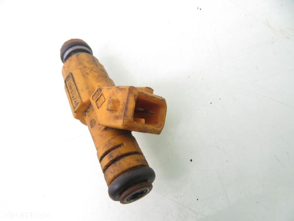 WTRYSKIWACZ VOLVO 850 2.4 0280155746 - 3