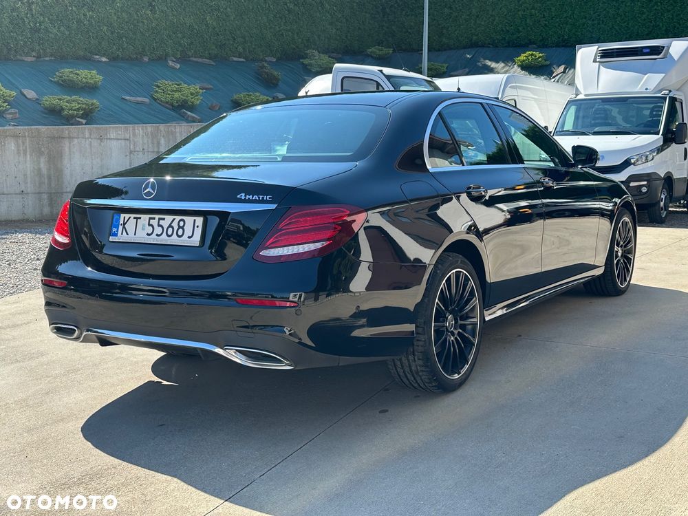 Mercedes-Benz Klasa E 220 d 4-Matic 9G-TRONIC - 3