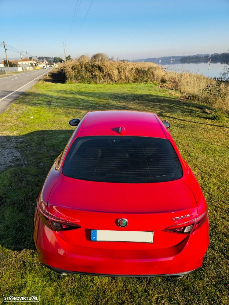 Alfa Romeo Giulia - 7