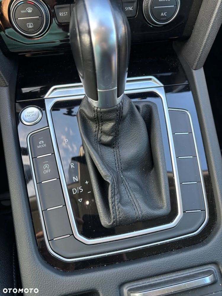 Volkswagen Passat Variant 1.8 TSI BMT Highline DSG - 19