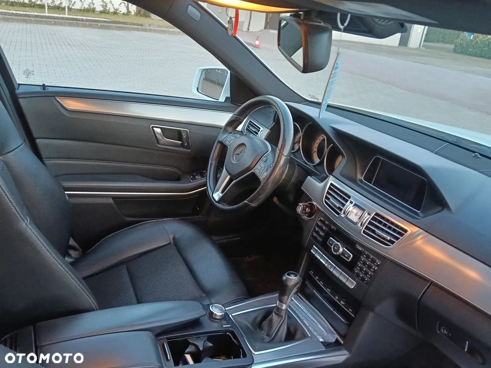 Mercedes-Benz Klasa E 220 CDI Avantgarde - 5