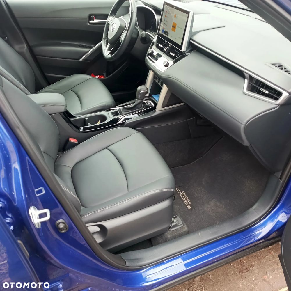 Toyota Corolla Cross - 13