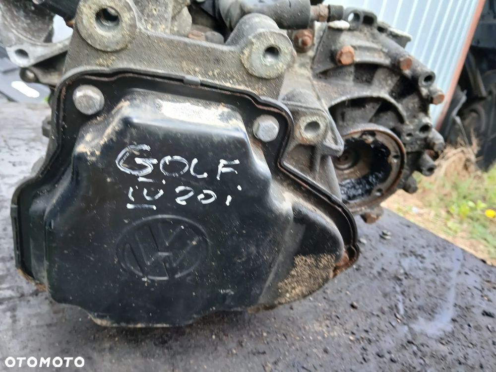 Volkswagen golf passat bora beetle 2,0 benzyna  skrzynia biegów EBP - 5