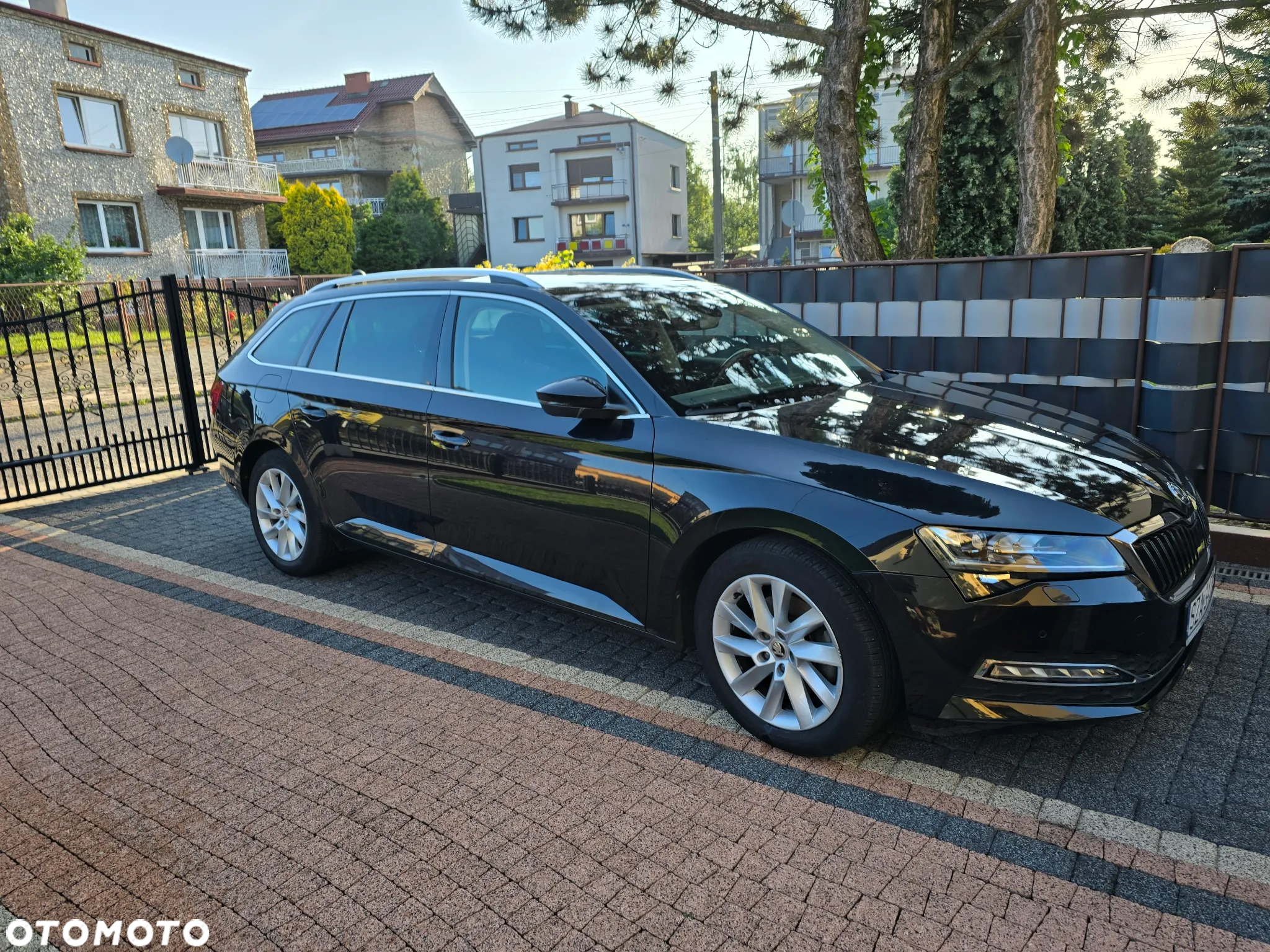 Skoda Superb 2.0 TDI SCR 4x4 Ambition DSG - 2