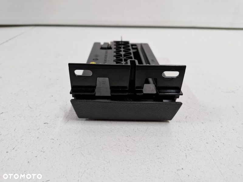 RENAULT MASTER 3 III 4 IV LIFT UCHWYT NA KUBKI NAPOJE CUP HOLDER 684305630R - 2