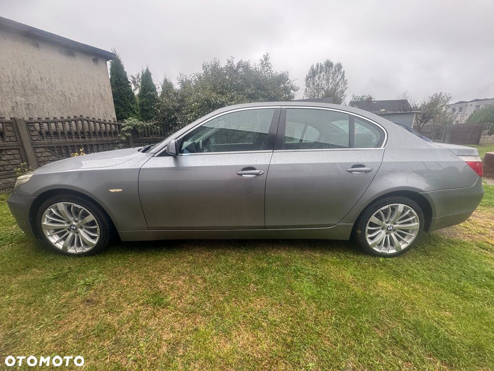 BMW Seria 5 520i - 6
