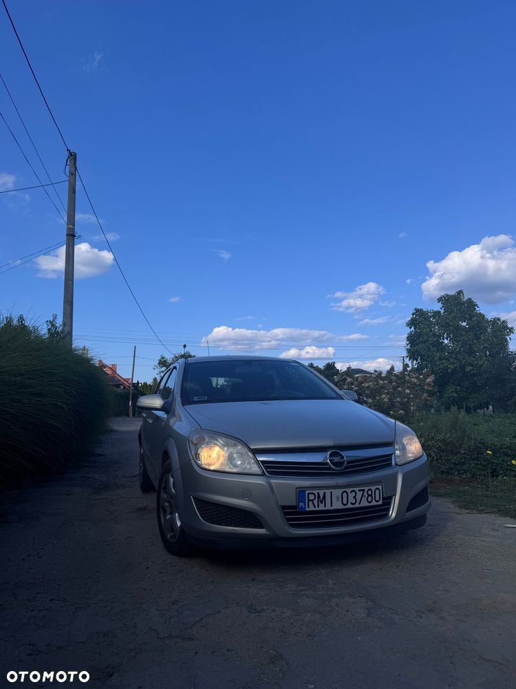 Opel Astra 1.3 CDTI Cosmo - 1