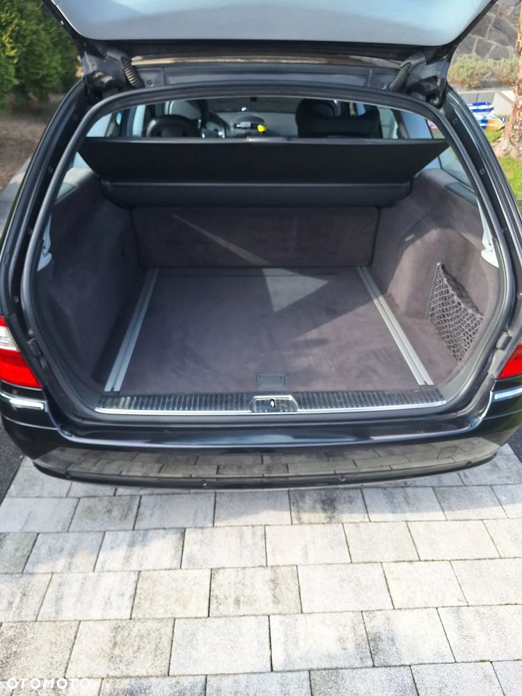 Mercedes-Benz Klasa E 240 4Matic Avantgarde - 11