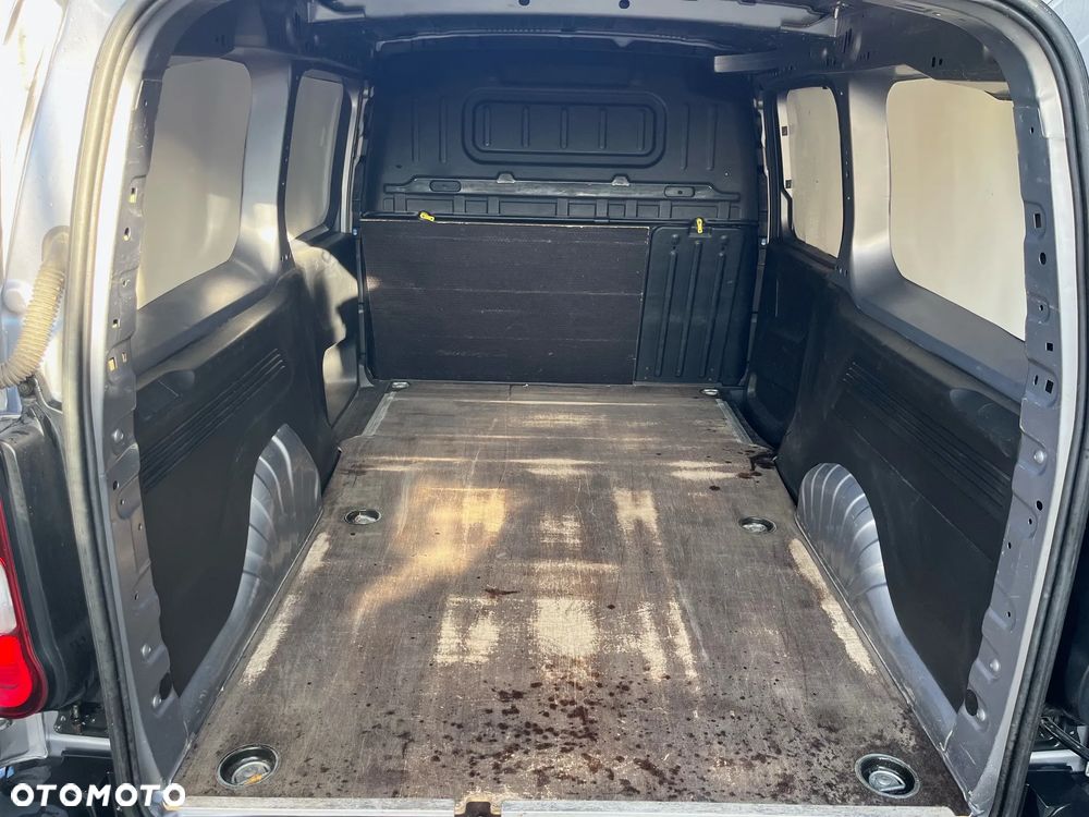 Opel COMBO - 8