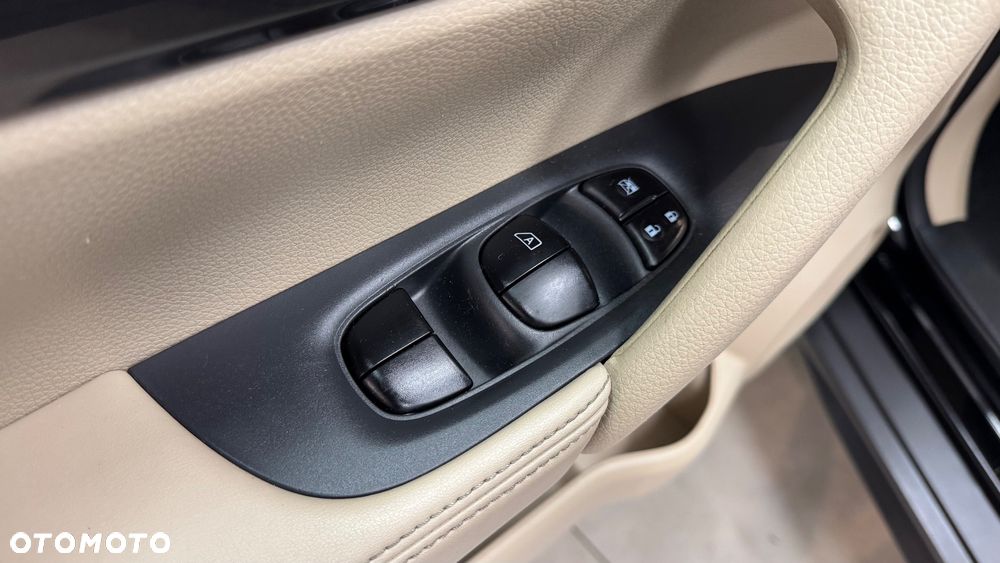 Nissan Rogue - 21