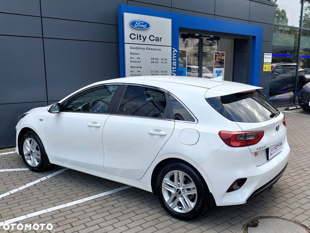 Kia Ceed 1.5 T-GDI M - 38