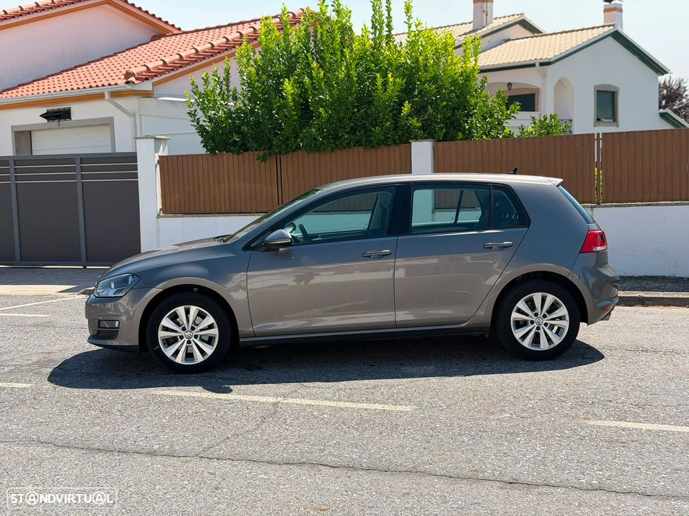 VW Golf 1.6 TDI Highline DSG - 5