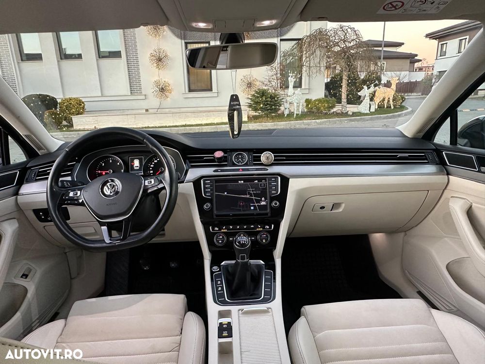 Volkswagen Passat 2.0 TDI Highline - 15