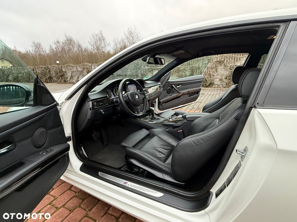 BMW Seria 3 330d M Sport Edition - 24