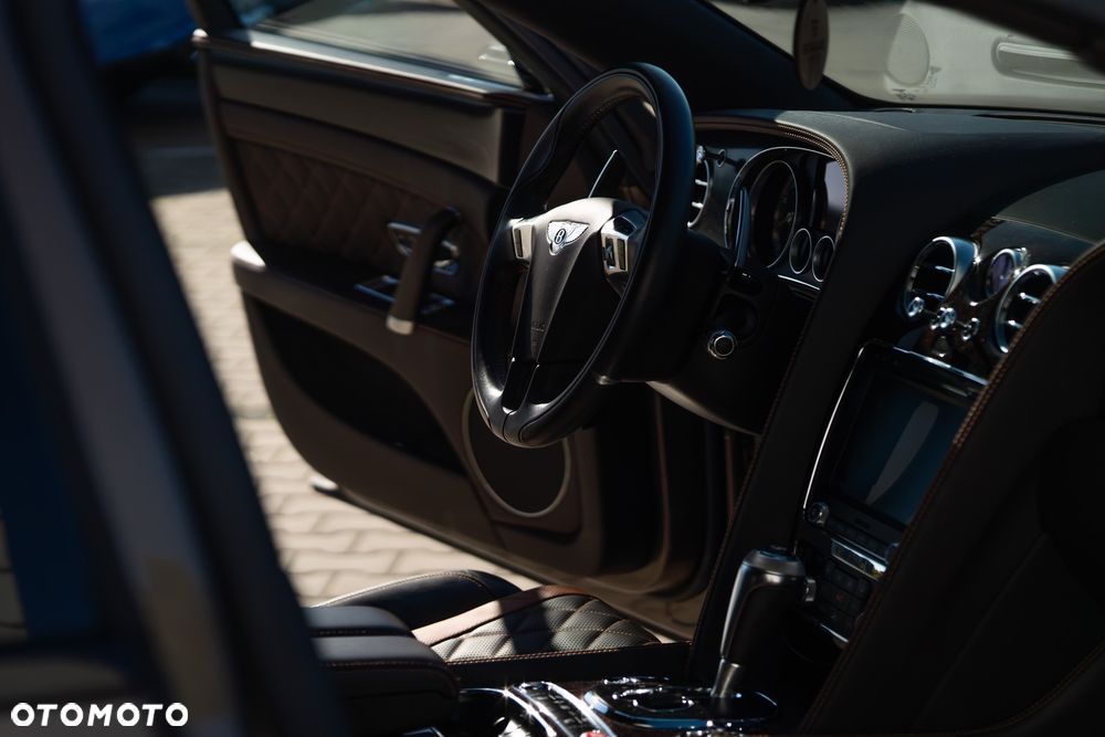 Bentley Flying Spur W12 - 8