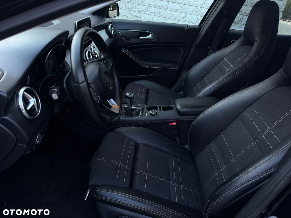 Mercedes-Benz GLA - 28