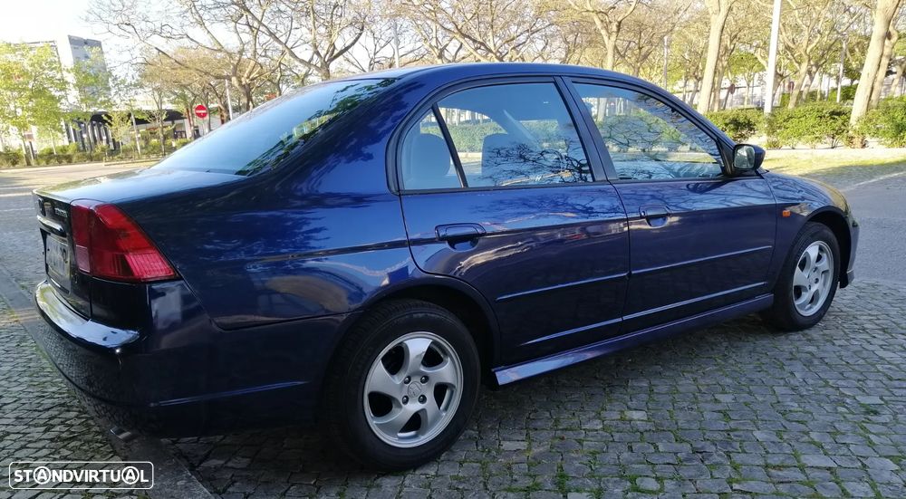 Honda Civic 1.6 ES - 4