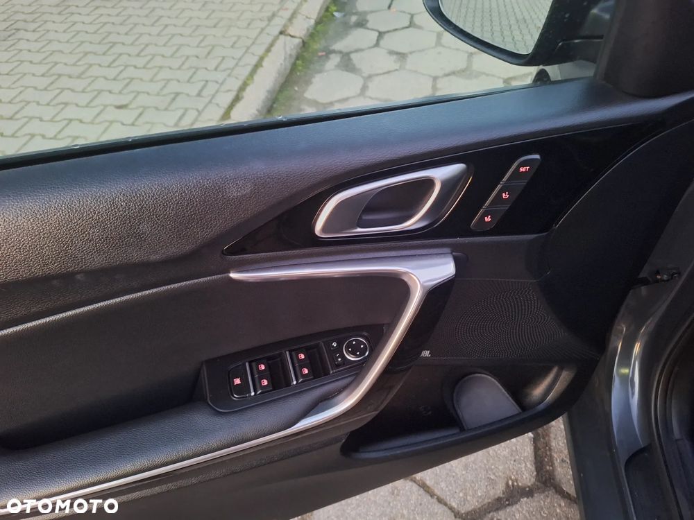 Kia Ceed 1.6 CRDi Platinum Edition - 19