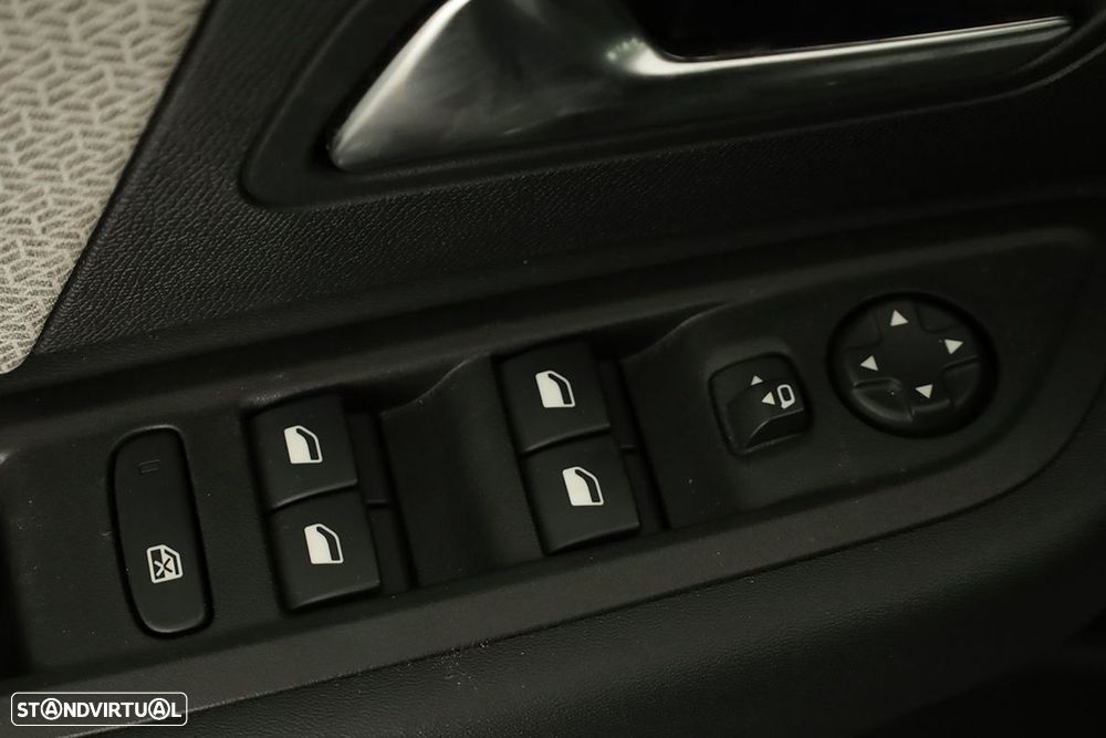 Citroën C4 1.2 PureTech Plus EAT8 - 19