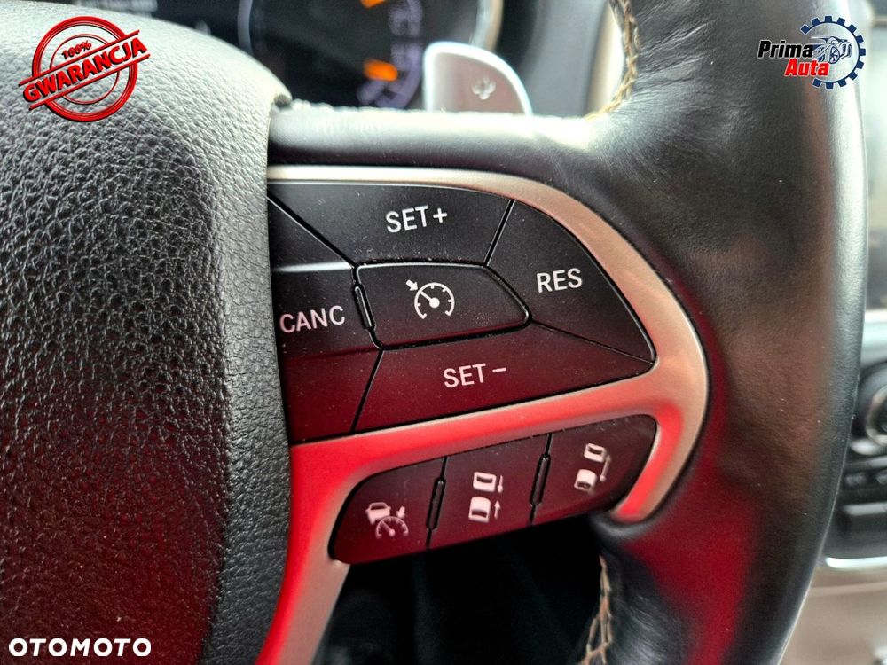 Jeep Grand Cherokee - 23