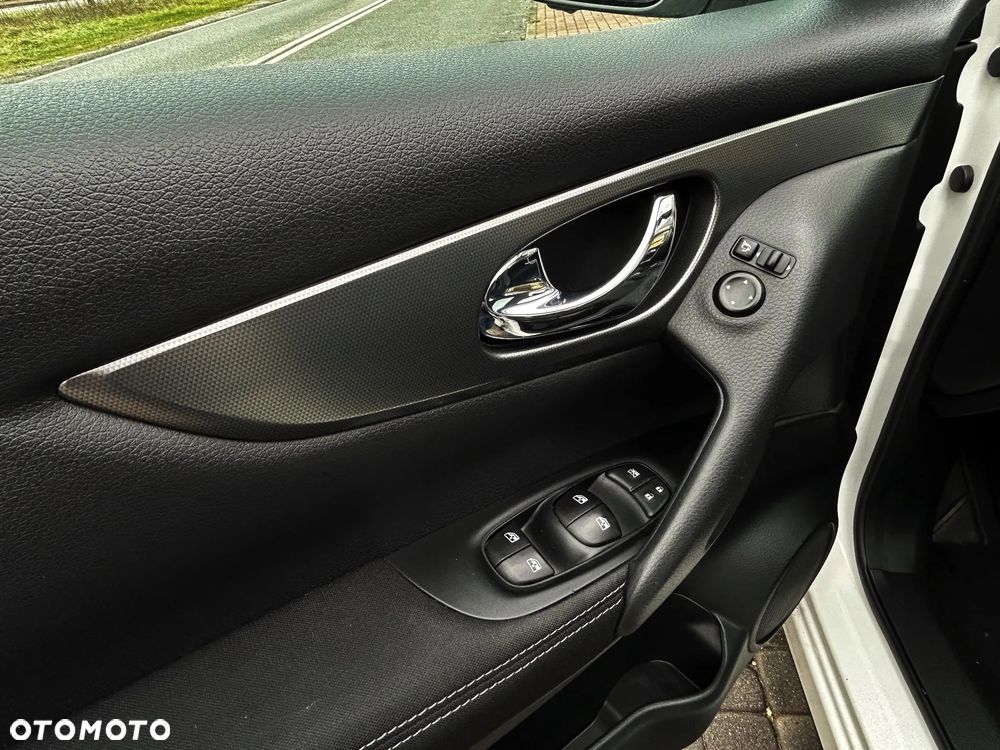 Nissan Qashqai 1.6 DIG-T TEKNA+ - 26