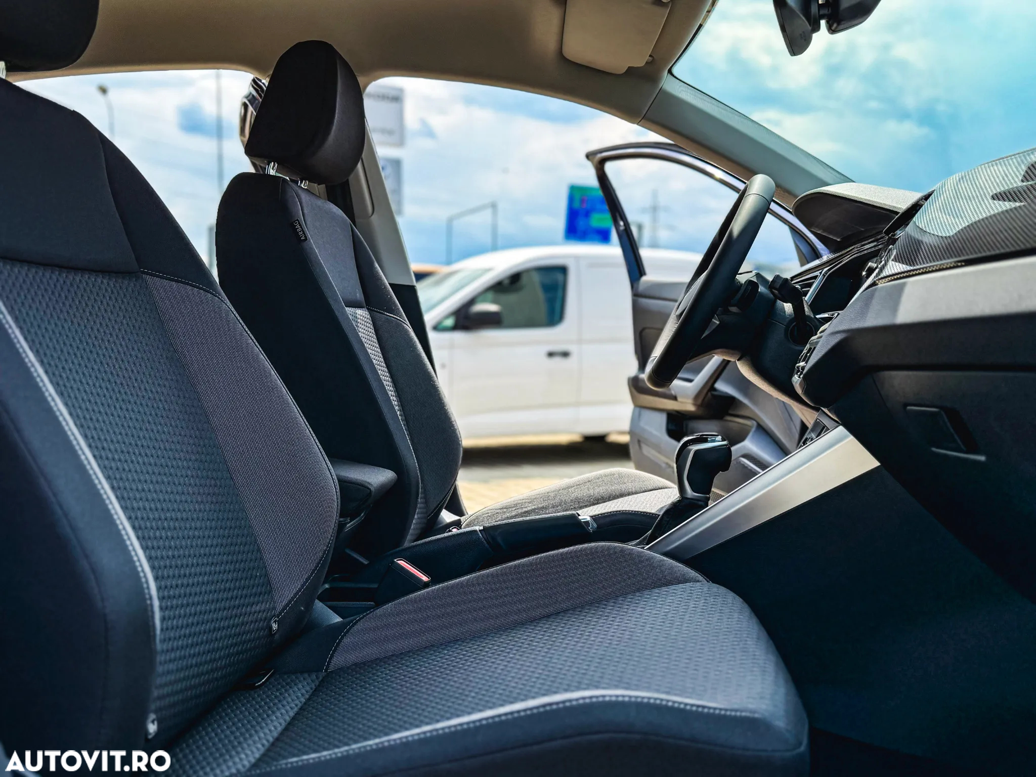 Volkswagen Taigo 1.0 TSI DSG Life - 21
