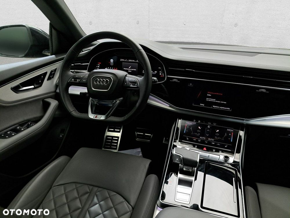 Audi Q8 - 10