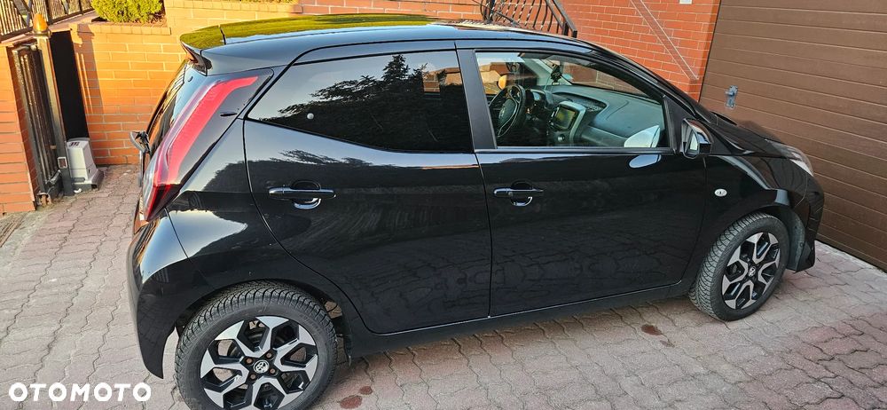 Toyota Aygo x-play connect - 15