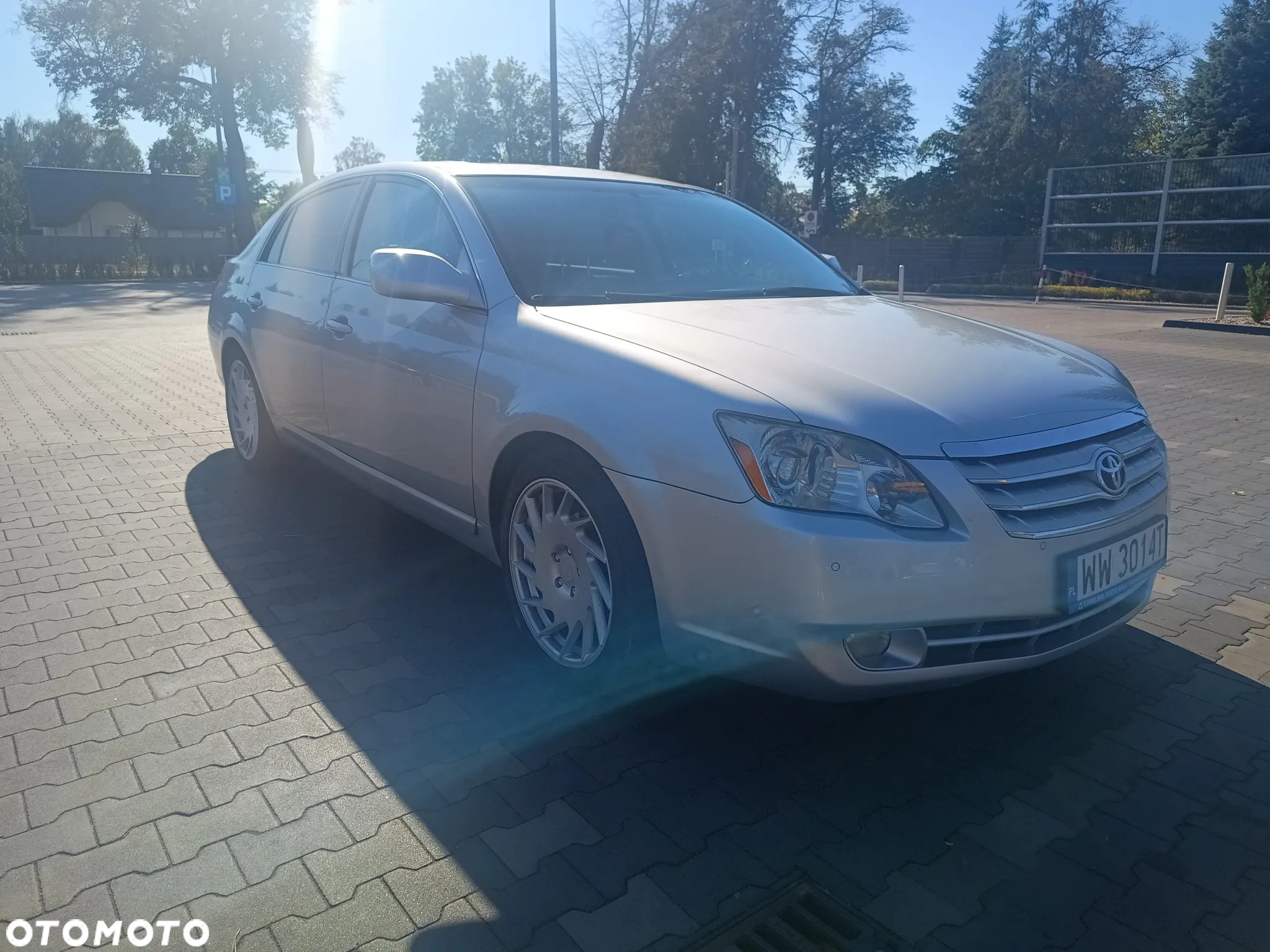 Toyota Avalon - 4
