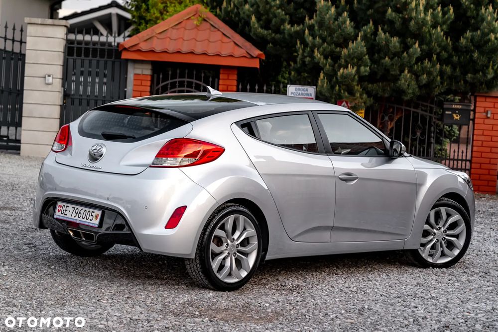 Hyundai Veloster 1.6 Premium - 11