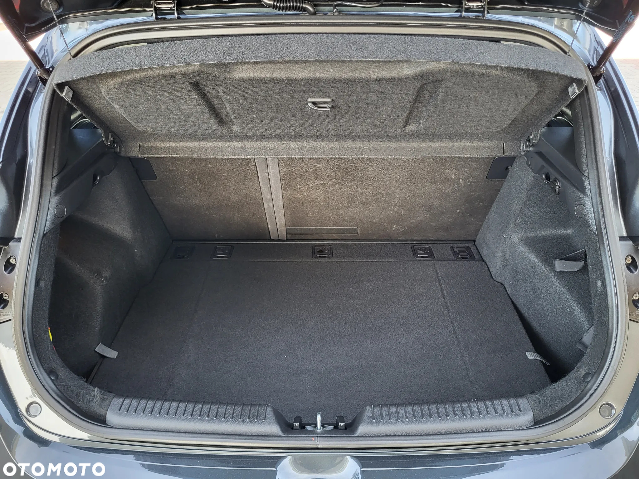 Hyundai i30 1.6 GDI Turbo Luxury - 37