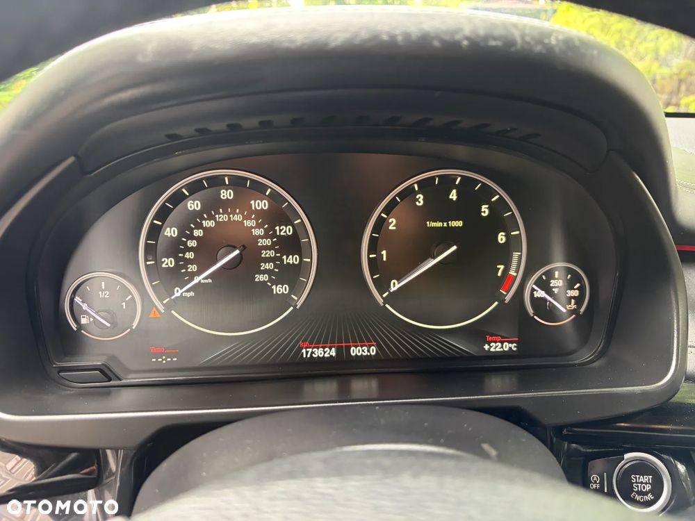BMW X5 xDrive50i Sport-Aut - 21