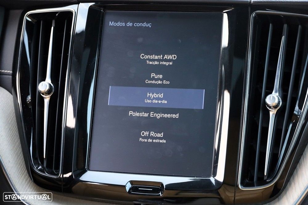 Volvo XC 60 2.0 T8 PHEV Inscription AWD - 32
