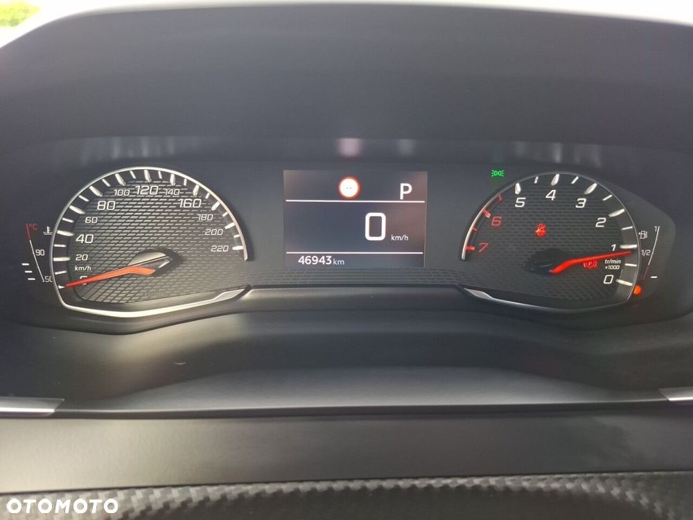 Peugeot 2008 1.2 PureTech Allure S&S EAT8 - 21