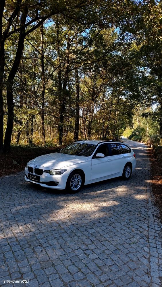 BMW 318 d Touring Auto Line Sport - 2