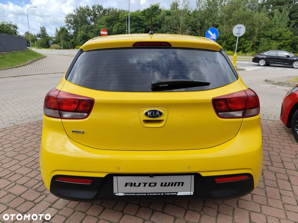 Kia Rio - 8